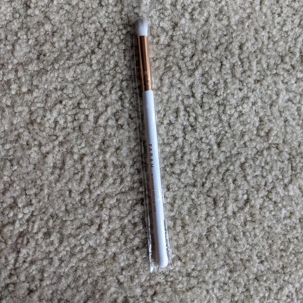 Farah Blender Makeup Brush 25E